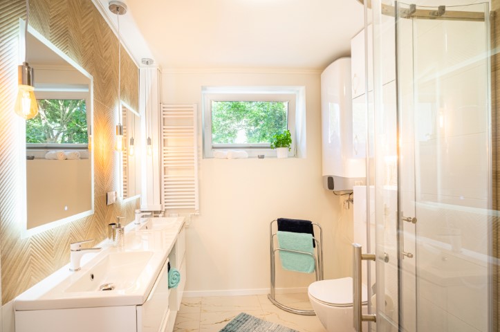 jak urządzić łazienkę w bloku